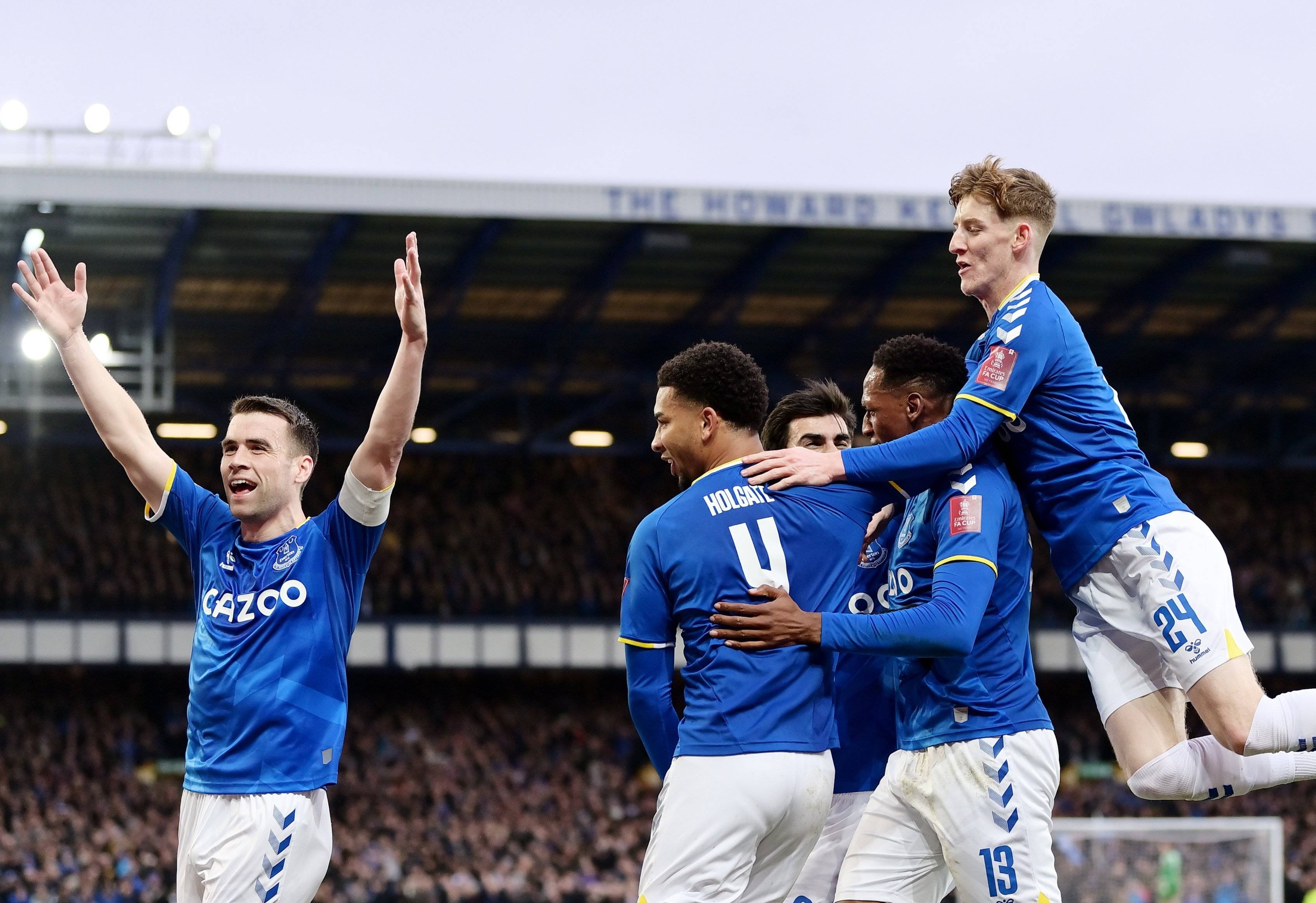 新奥尔良鹈鹕发布备战花絮，转会期再遭质疑，英超任务艰巨，医务组通报恢复(历年英超转会)